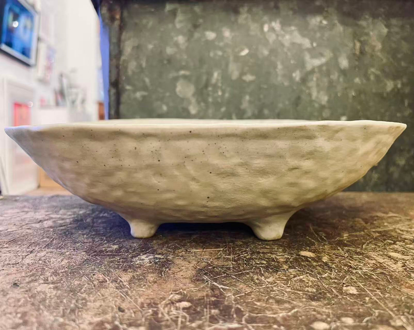 Medium Matt Warm Ivory Oval Stoneware Footed Plate