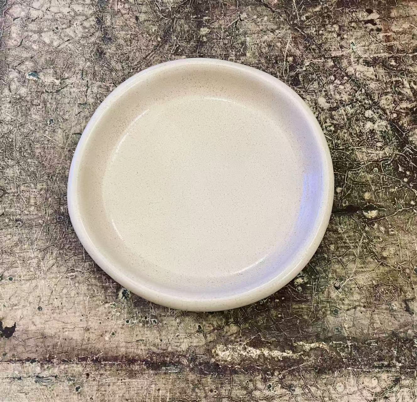 Medium Taupe Stoneware Plate